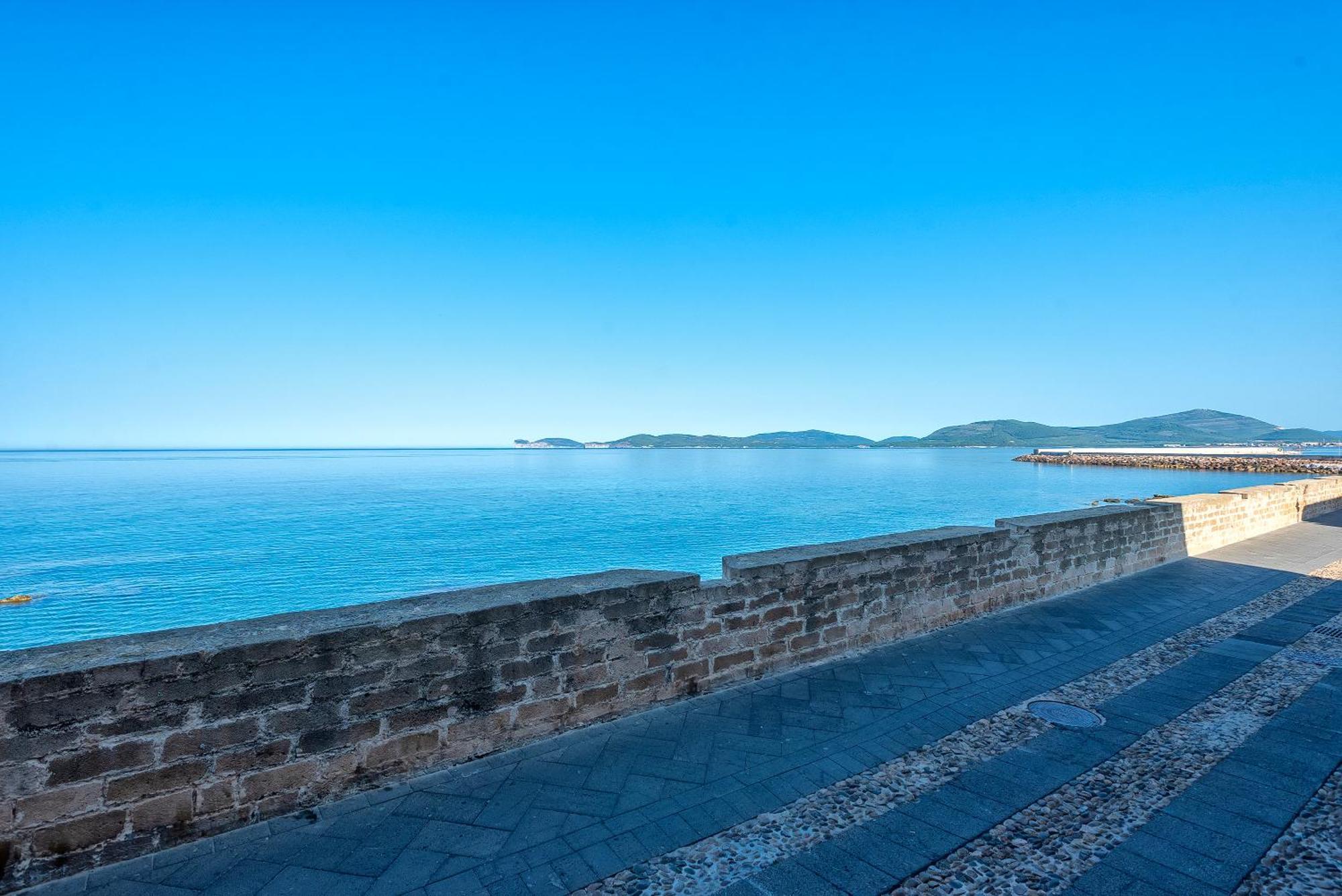Carlo Alberto Apartment, Alghero Old Town, Near The Beach Extérieur photo